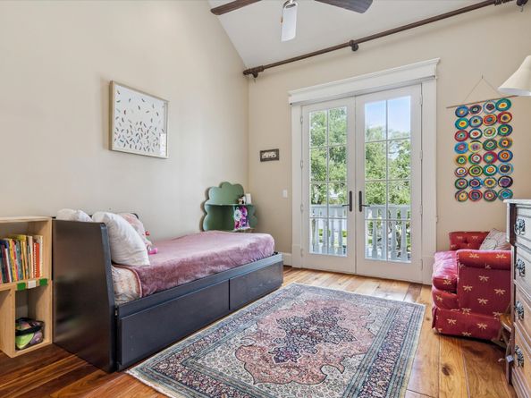 1819 Banks Street, Houston TX 77098