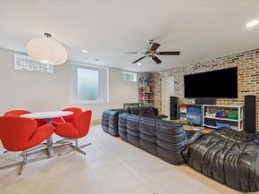 1819 Banks Street, Houston TX 77098