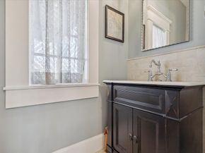 1819 Banks Street, Houston TX 77098