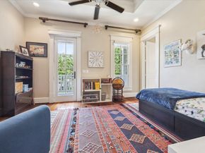 1819 Banks Street, Houston TX 77098