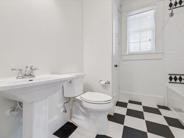 1819 Banks Street, Houston TX 77098