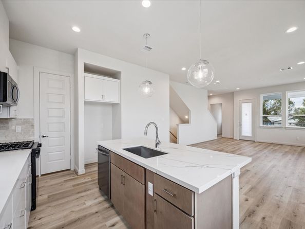 1808 Elysian Street, Houston TX 77026