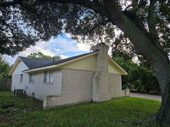 7731 Deadwood Drive, Houston TX 77040