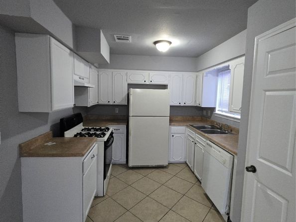 7731 Deadwood Drive, Houston TX 77040