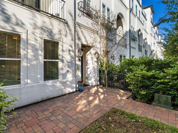 10937 Wrenwood Manor, Houston TX 77043