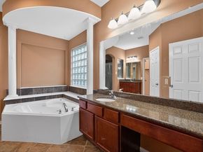 9510 Gentry Shadows Lane, Humble TX 77396