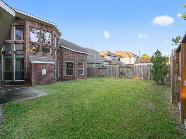 9510 Gentry Shadows Lane, Humble TX 77396
