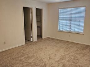 9850 Pagewood Lane 1303, Houston TX 77042