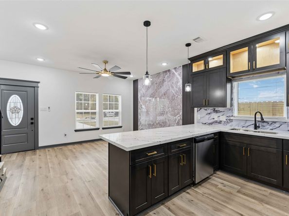 8006 Birmingham Street A/B, Houston TX 77028