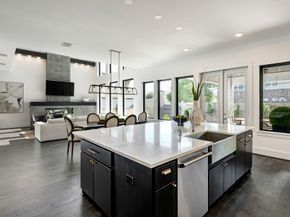 3205 Durhill Street, Houston TX 77025