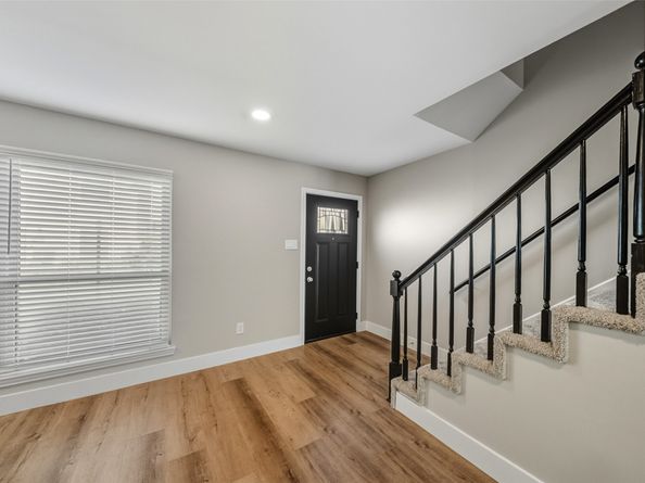 10370 Longmont Drive, Houston TX 77042