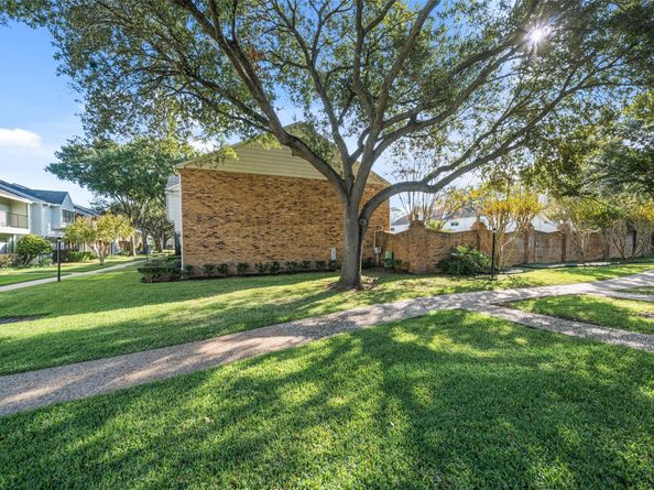 10370 Longmont Drive, Houston TX 77042