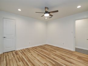 16 N Circlewood Glen, The Woodlands TX 77381