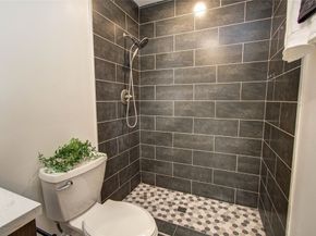 16 N Circlewood Glen, The Woodlands TX 77381