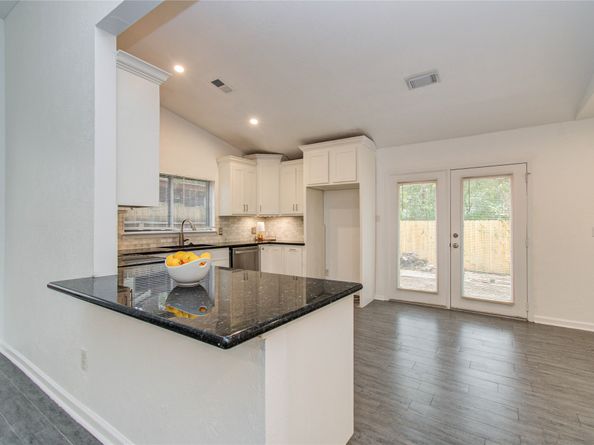 16 N Circlewood Glen, The Woodlands TX 77381