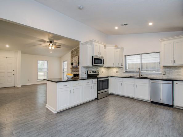 16 N Circlewood Glen, The Woodlands TX 77381