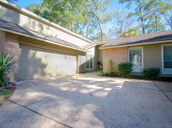 3119 Village Woods Drive, Houston TX 77339