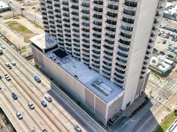 2016 Main Street 1502, Houston TX 77002