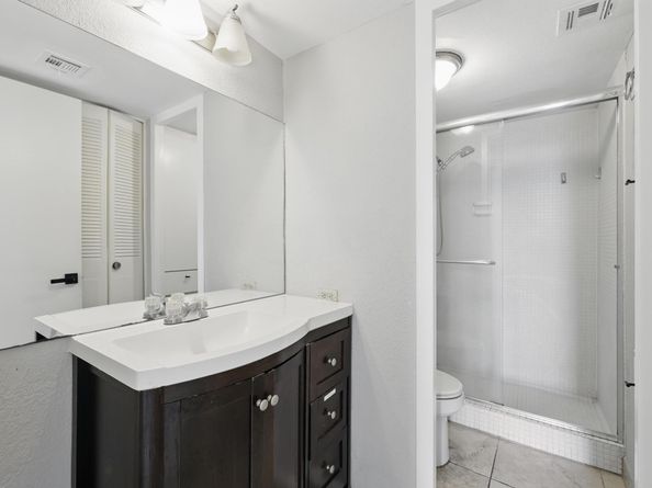 2016 Main Street 1502, Houston TX 77002