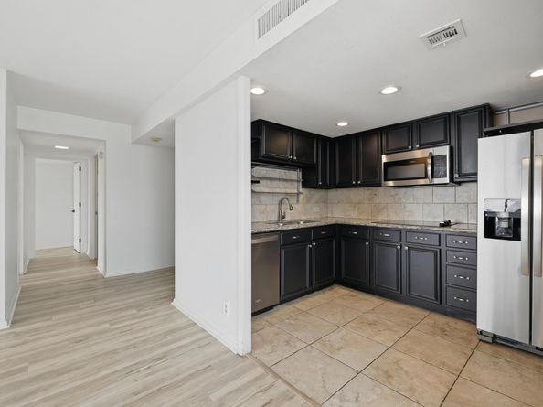 2016 Main Street 1502, Houston TX 77002