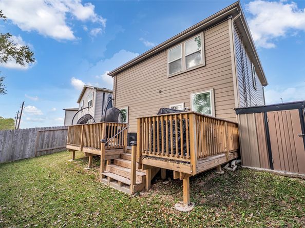 7306 Madison Commons Lane, Houston TX 77075