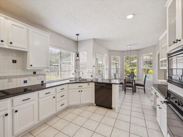 103 Chatsworth Circle, Sugar Land TX 77479