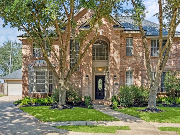 103 Chatsworth Circle, Sugar Land TX 77479