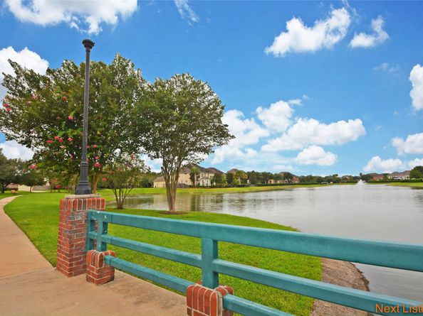 103 Chatsworth Circle, Sugar Land TX 77479