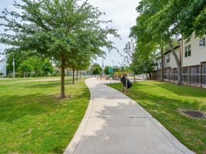 909 W 22nd Street I, Houston TX 77008
