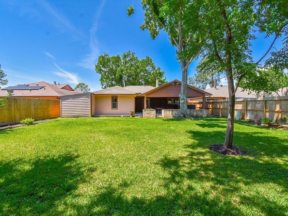 3715 Golders Green Drive, Houston TX 77082