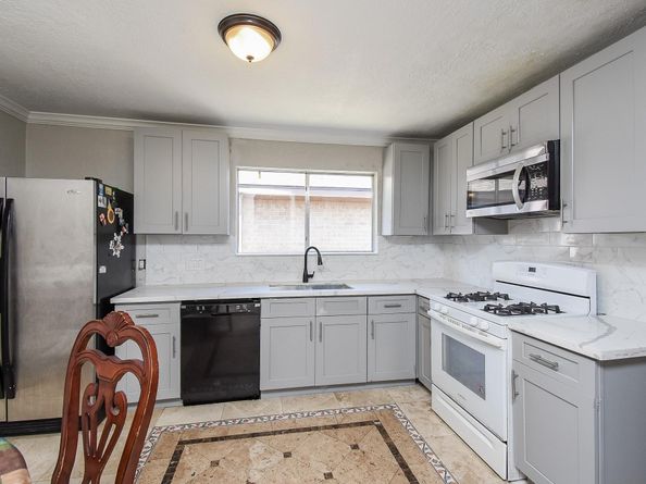 3715 Golders Green Drive, Houston TX 77082