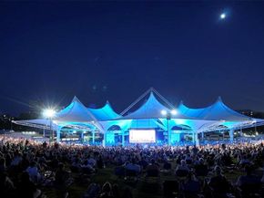 7 Moatwood Court, The Woodlands TX 77382