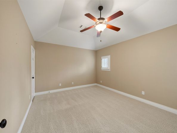 7 Moatwood Court, The Woodlands TX 77382