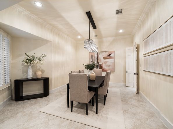 7 Moatwood Court, The Woodlands TX 77382