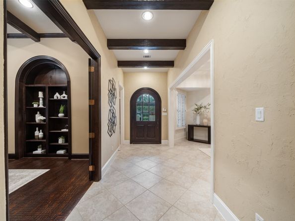 7 Moatwood Court, The Woodlands TX 77382