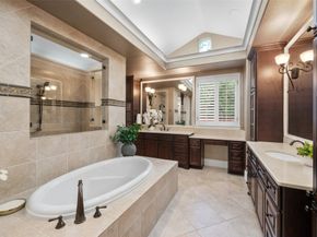 7 Moatwood Court, The Woodlands TX 77382