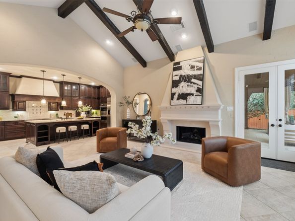 7 Moatwood Court, The Woodlands TX 77382