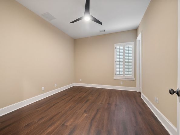 7 Moatwood Court, The Woodlands TX 77382