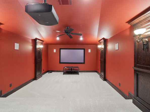 7 Moatwood Court, The Woodlands TX 77382