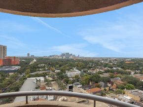 5000 Montrose Boulevard 18C, Houston TX 77006