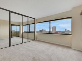 5000 Montrose Boulevard 18C, Houston TX 77006