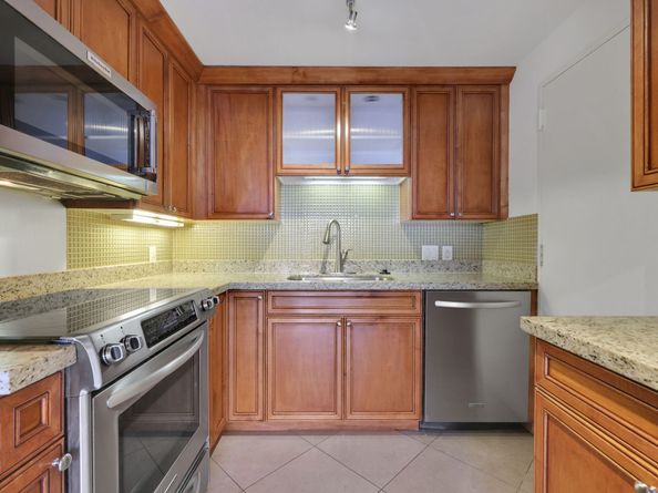 5000 Montrose Boulevard 18C, Houston TX 77006