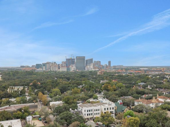 5000 Montrose Boulevard 18C, Houston TX 77006