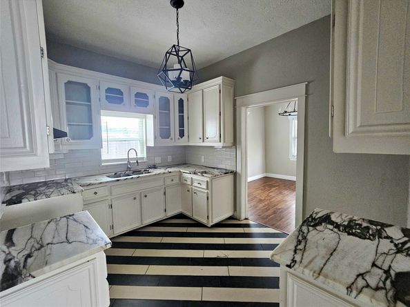 614 N York Street, Houston TX 77003