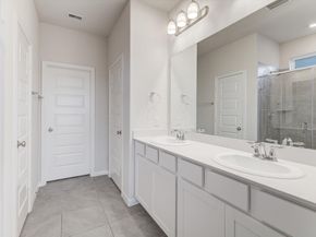 5633 Giving Grace Way, Houston TX 77048