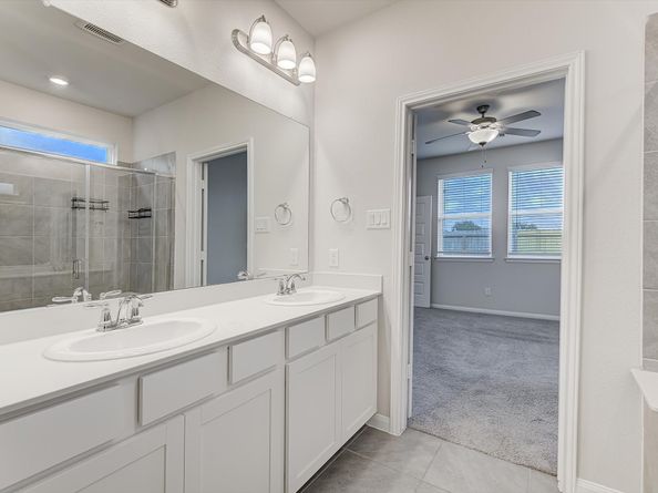 5633 Giving Grace Way, Houston TX 77048