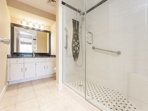 15 Greenway Plaza 5C, Houston TX 77046