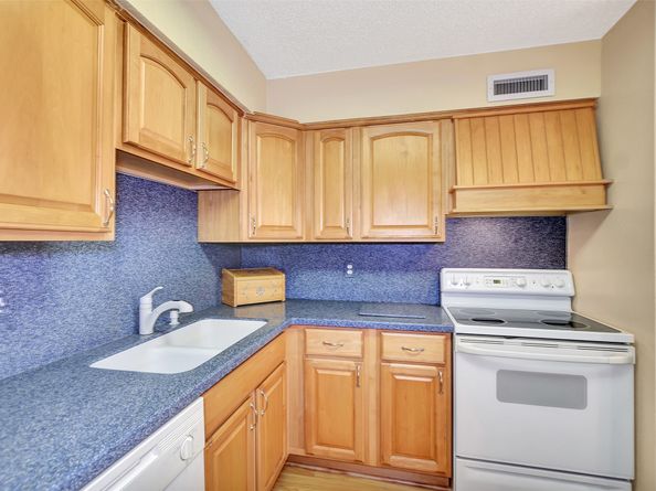 12024B Mighty Oak Drive, Houston TX 77066