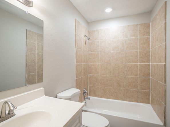 6702 Leedale Street, Houston TX 77016