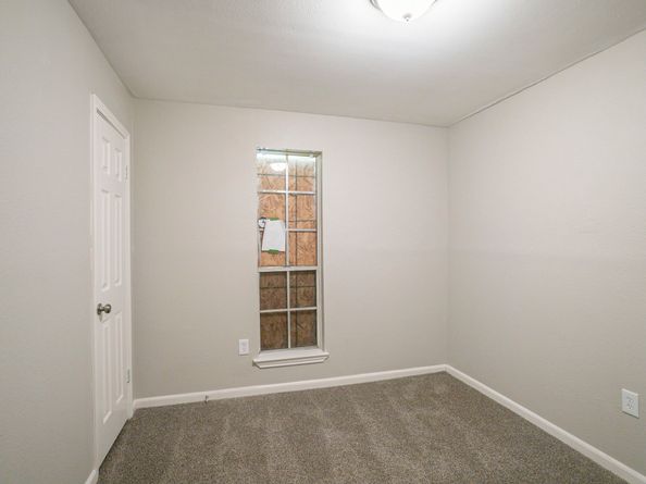 6702 Leedale Street, Houston TX 77016